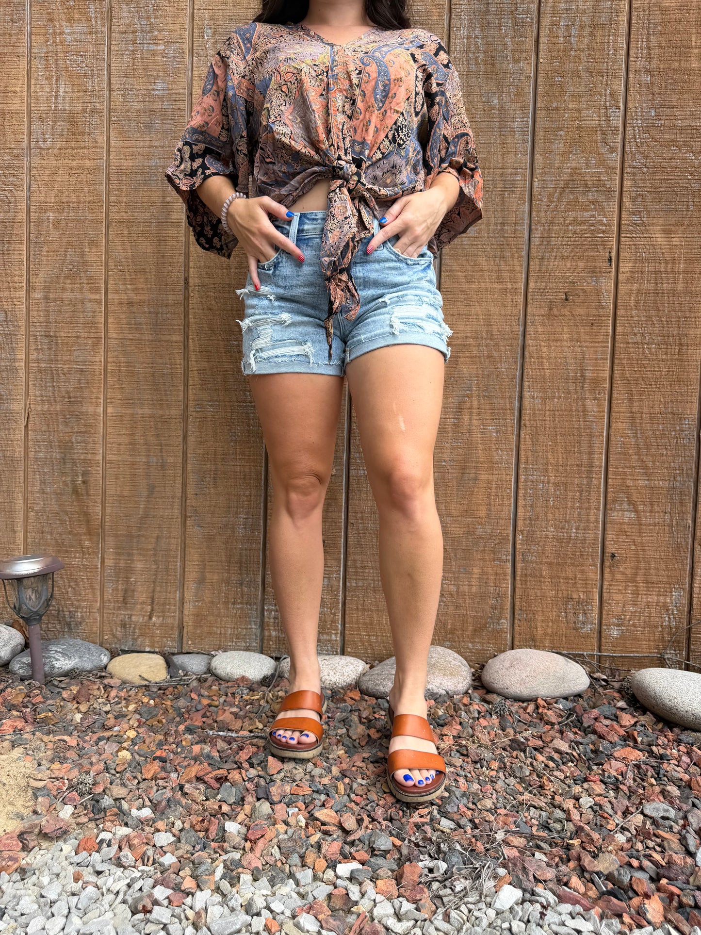 Petra 4” inseam Acid Wash